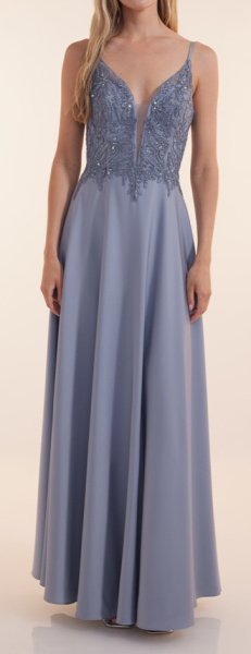 Langes Ballkleid in ice blue